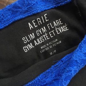 Aerie M yoga pants blue lace fold over waist band
